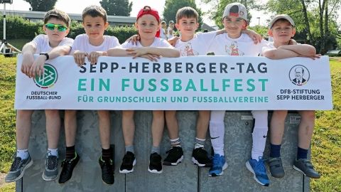 „Schule und Verein: Gemeinsam am Ball“