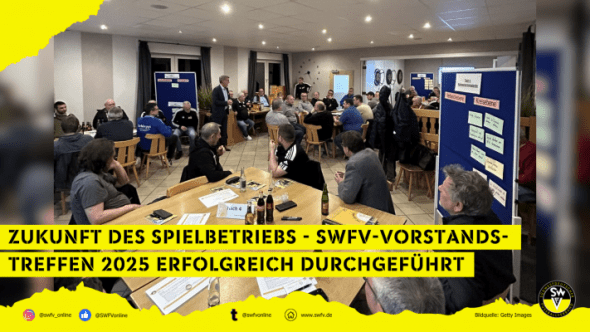 Teilnehmer beim Vorstandstreffen in Siegelbach an Tischgruppen. 
