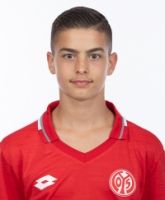 Dennis Azakir 