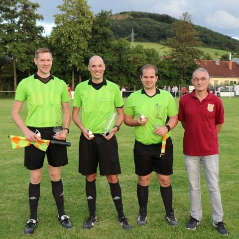 Bitburger Kreispokalendspiel KL-Donnersberg Schiedsrichter 