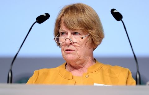 Hannelore Ratzeburg auf dem DFB-Bundestag 2019 - Getty Images
